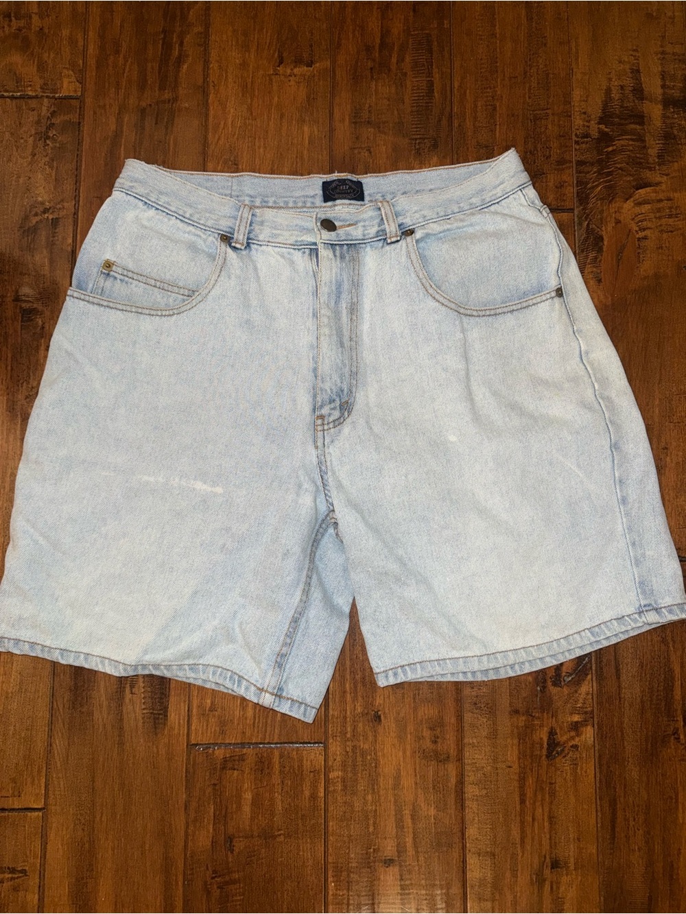 Vintage DEEP COUNTRY Aspen Boulder Mid-Rise Denim Jorts - Light Wash 32” waist